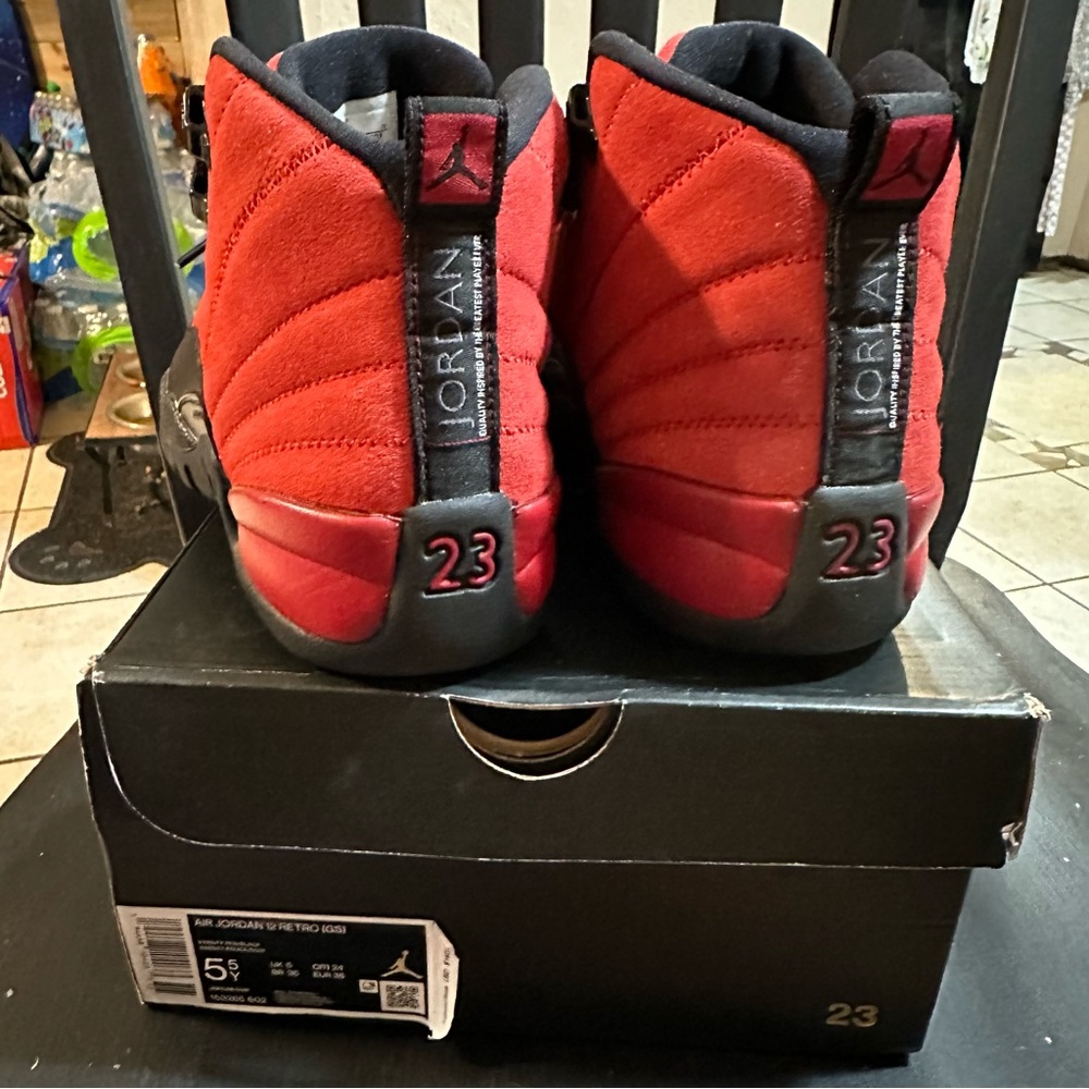 Jordan 12 Retro Reverse Flu Game - Picture 8 of 11